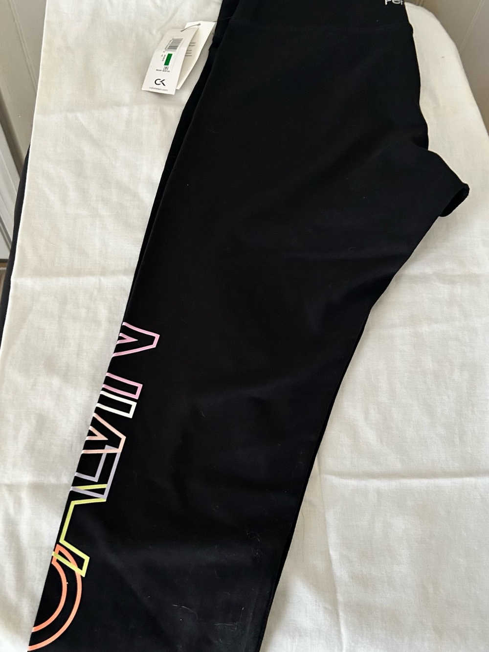 NWT Calvin Klein Performance Pride Rainbow Logo Cropped Leggings/Large - Picture 3 of 4